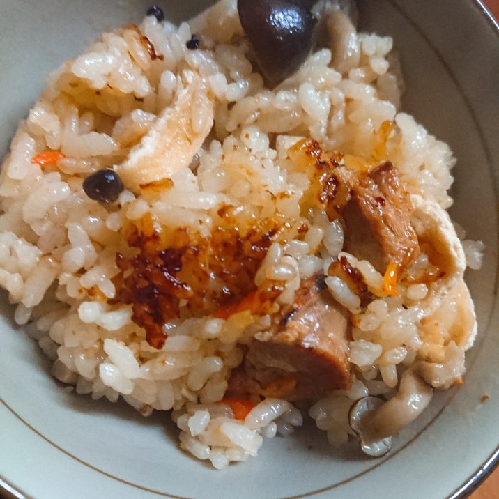 焼き鶏缶で炊き込みご飯